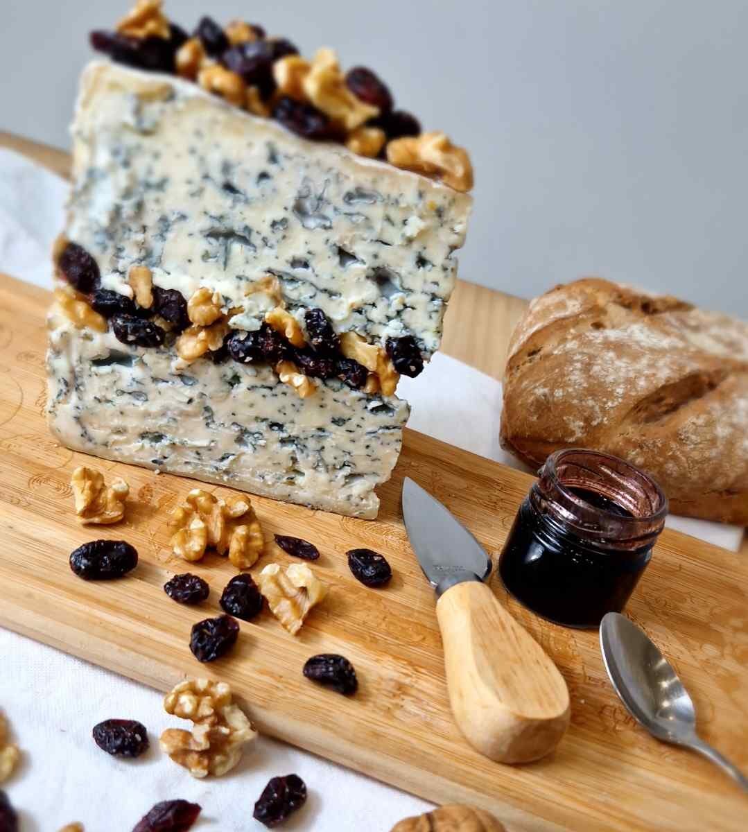 Queso azul Gaia con arándanos y nueces